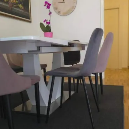 Appartement Peaceful With Style - Classsic Two Bedroom Trogir