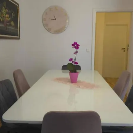 Peaceful With Style - Classsic Two Bedroom * Trogir